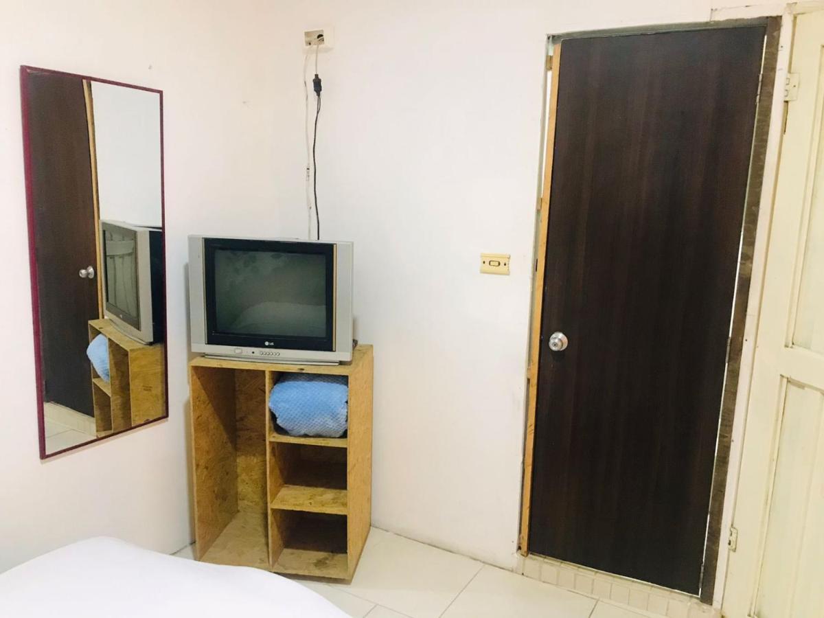 Hostal La 18 Перейра Экстерьер фото